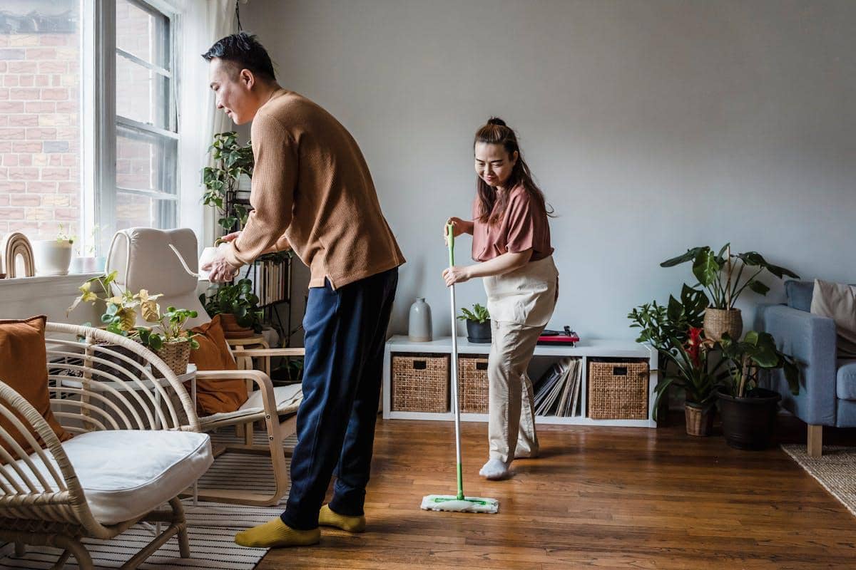 5 Cara Bagi Tugas Rumah Tangga Jelang Lebaran tanpa PRT