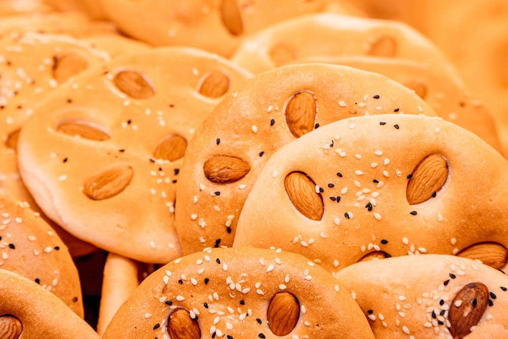 6 Superfood yang Cocok untuk Topping Kue Kering, Lebih Sehat!