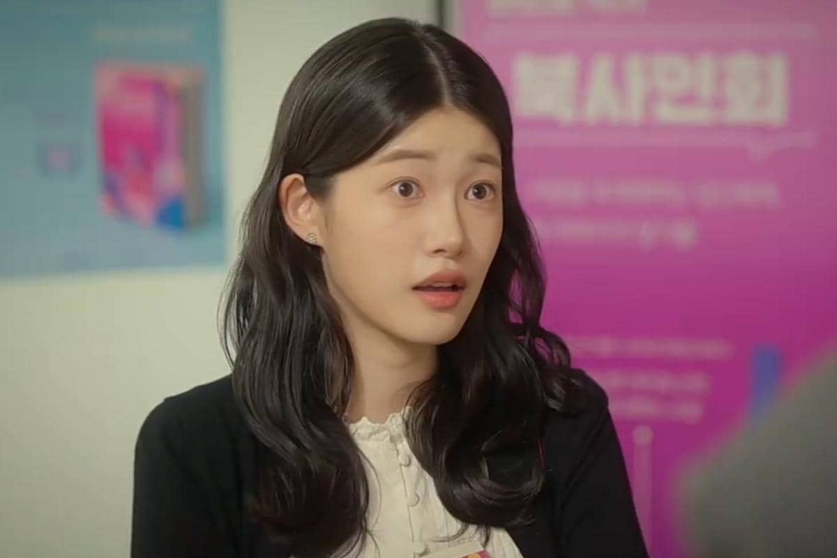 Still cut Love Phobia