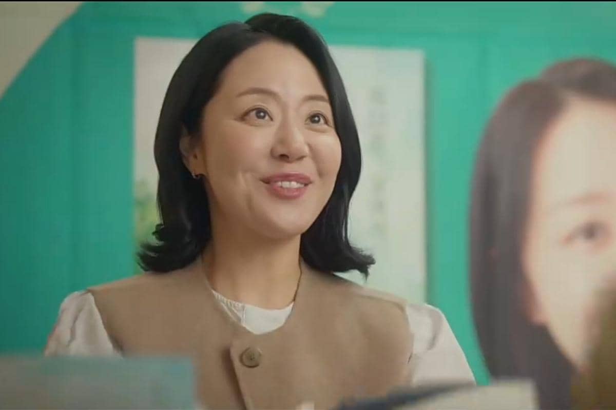 Still cut Love Phobia