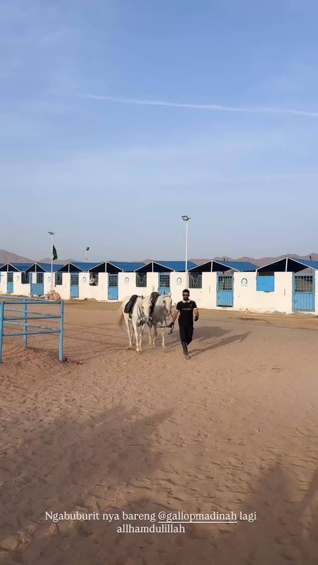 Dara Arafah ngabuburit di Madinah