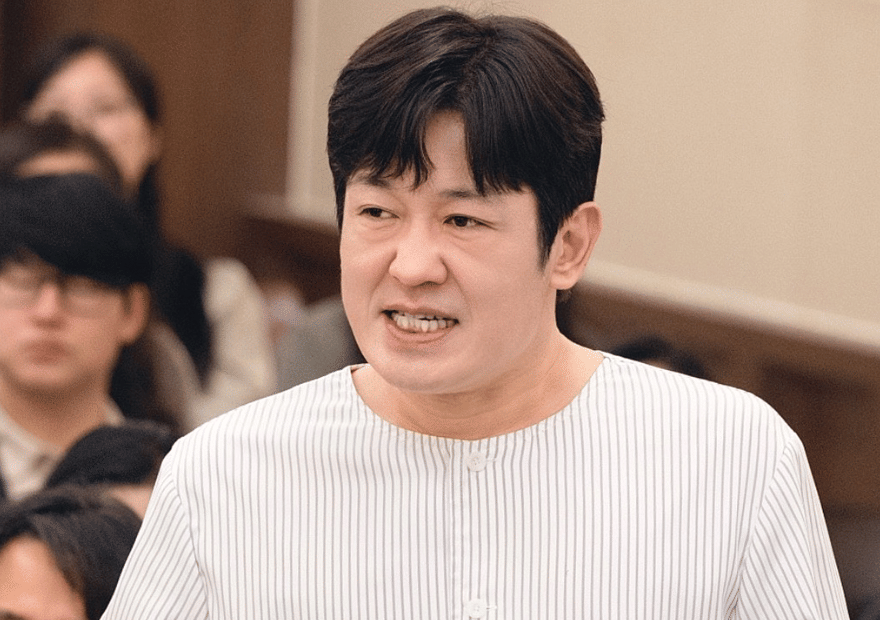 Cuplikan drama Korea Phantom Lawyer