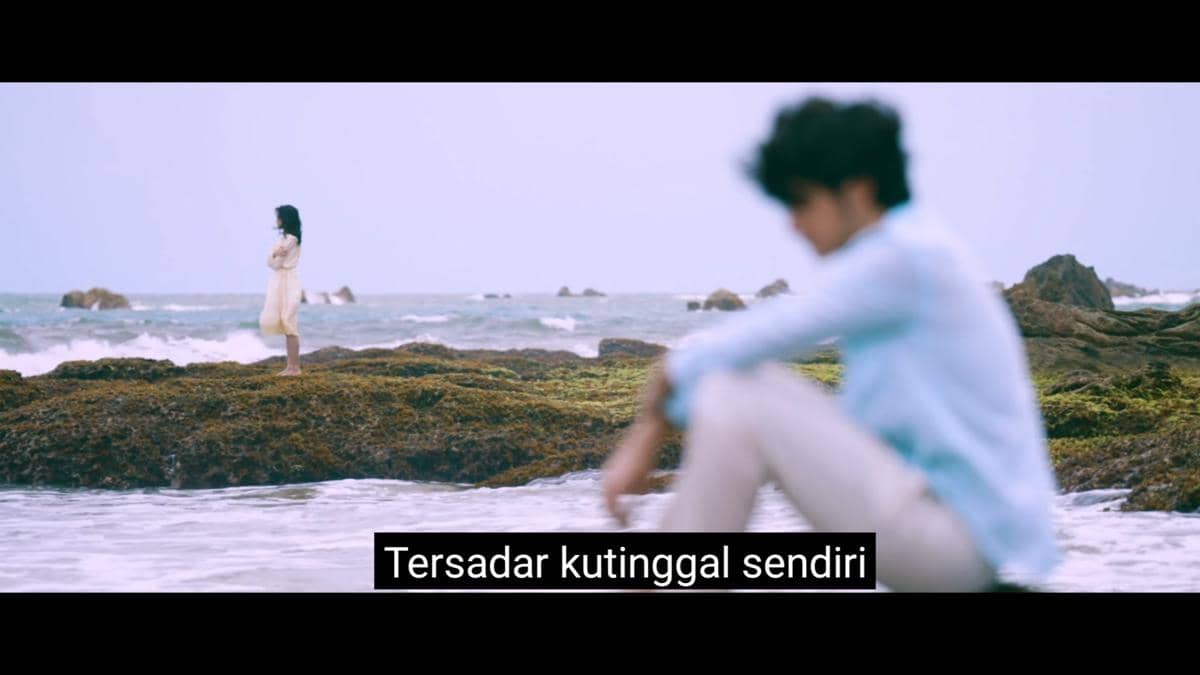 cuplikan video klip "Tak Ingin Usai"