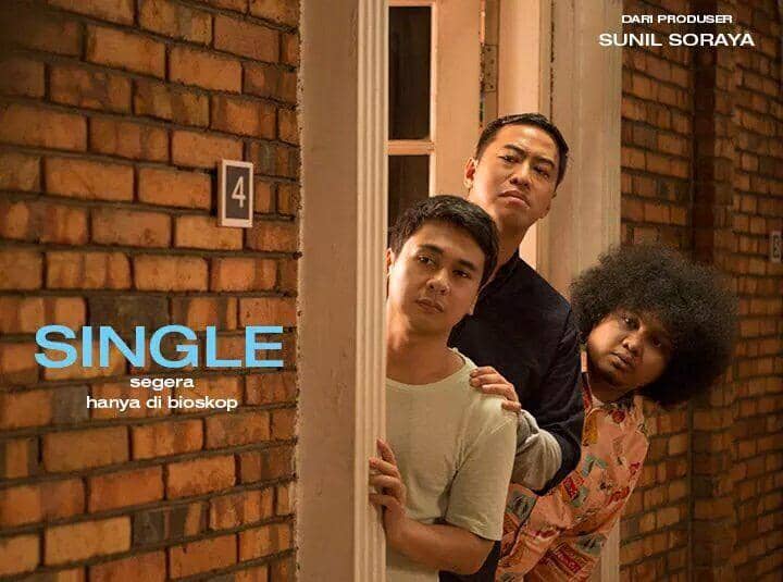 Poster film Single yang dirilis pada 2015. Dibintangi Raditya Dika, Pandji Pragiwaksono dan Babe Cabita
