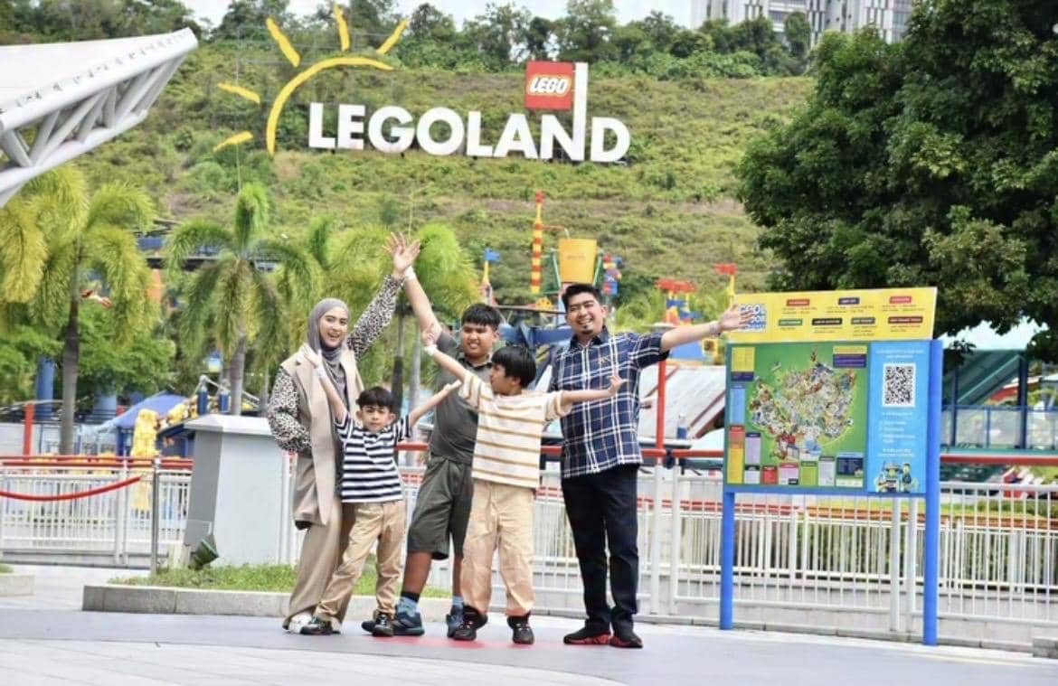 OOTD Keluarga April Jasmine-Ustaz Solmed (instagram.com/apriljasmine85)