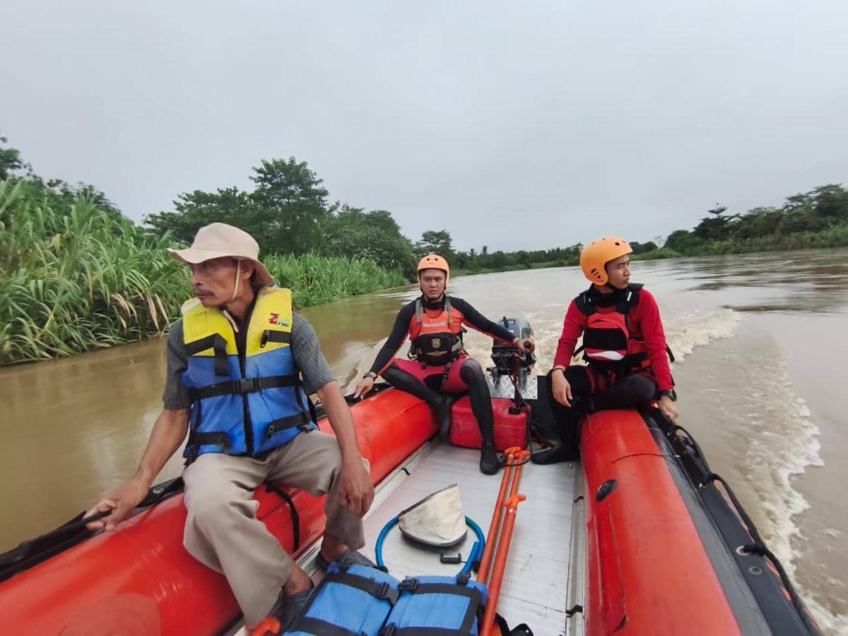 Proses pencarian lansia korban tenggelam di Sungai Komering (Dok: Kantor SAR Palembang)