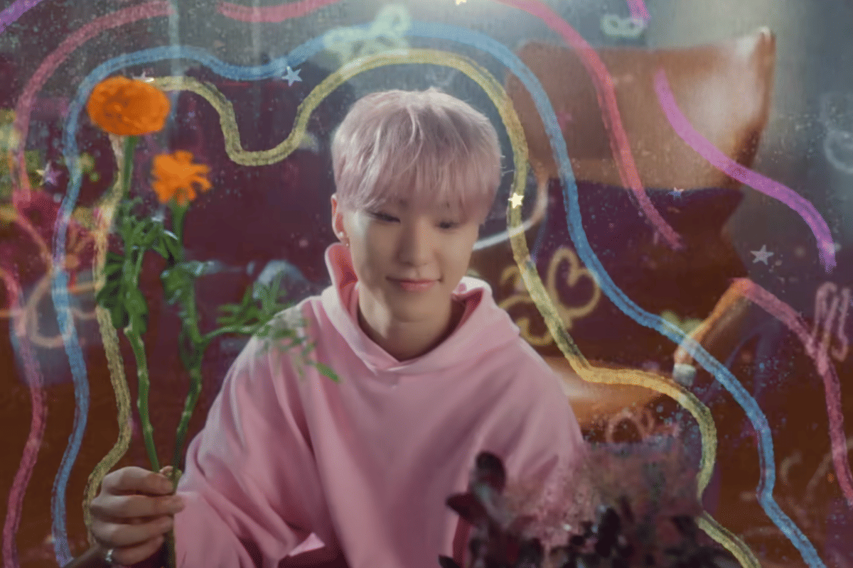 Hoshi SEVENTEEN di MV Baby, Honey (youtube.com/HYBE Labels)