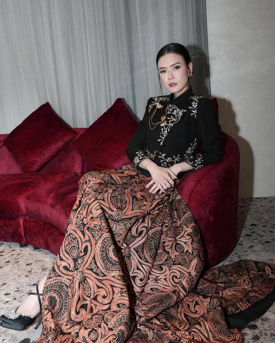 OOTD Cast Seporsi Mie Ayam Sebelum Mati (instagram.com/nitagunawan09)