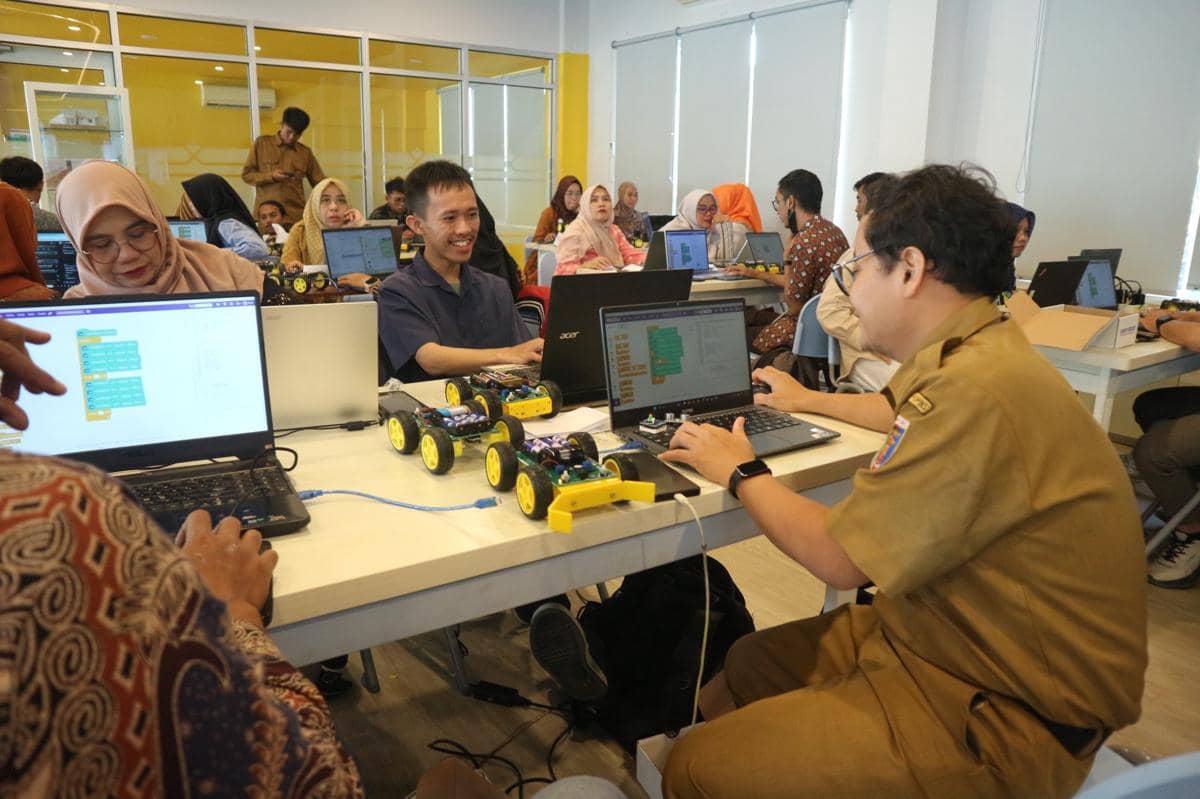 Cerita Guru di Lampung Ikuti Training Gratis Coding dan Robotik di UBL