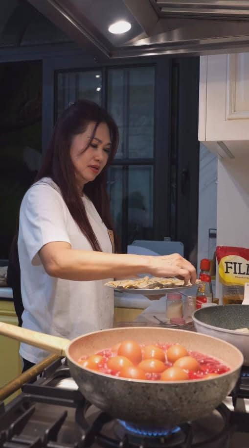 Sarwendah Kasih Kejutan Ultah ke-21 Betrand Peto