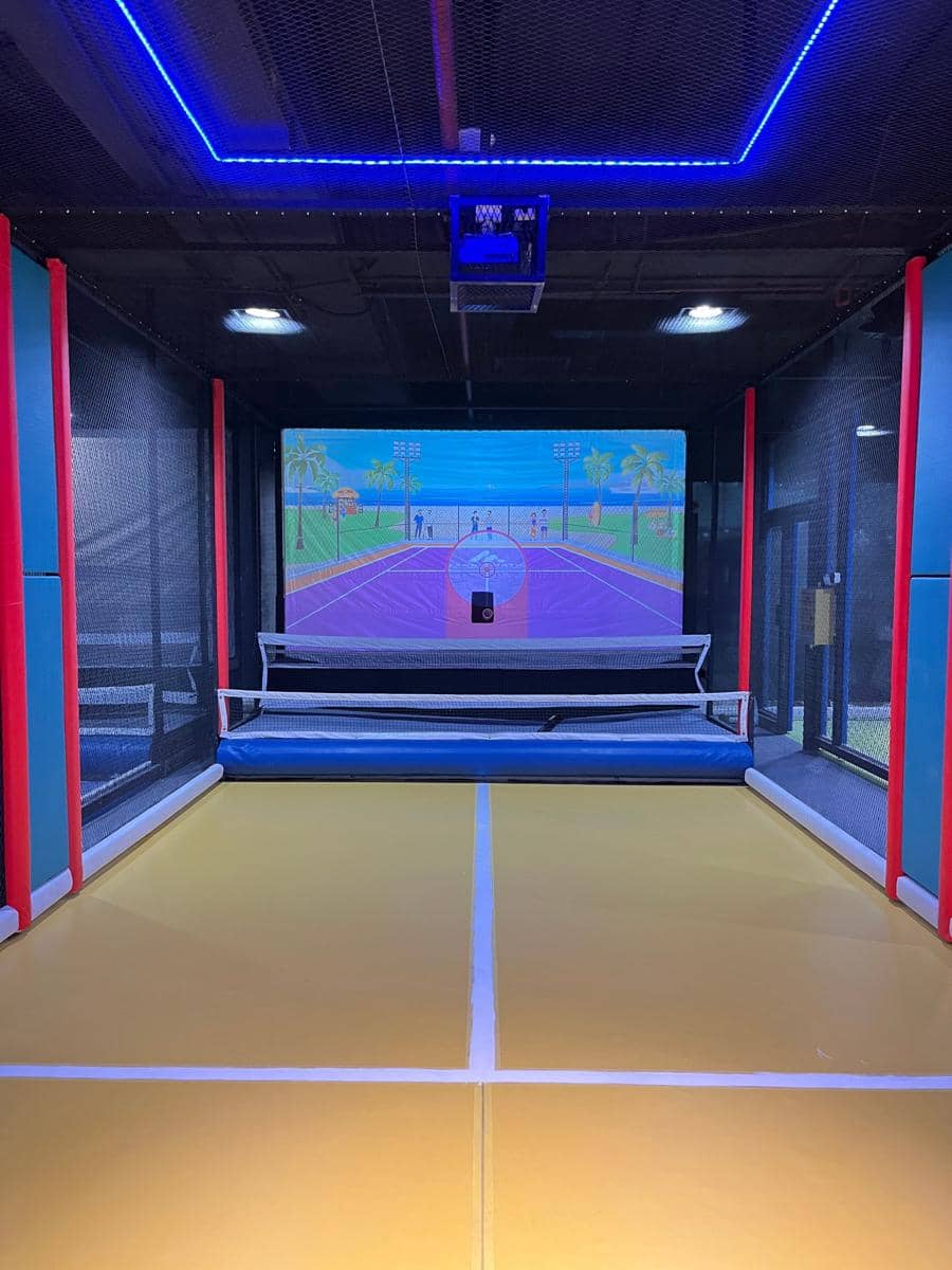 Graha Pos Bandung Hadirkan Simulator Padel, Gratis Coba hingga 31 Maret