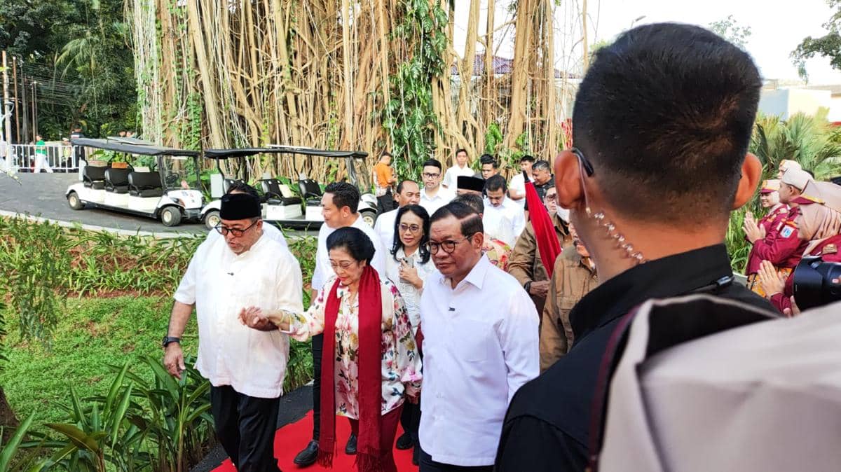 Pramono Ajak Megawati Resmikan Taman Bendera Pusaka-Patung Fatmawati