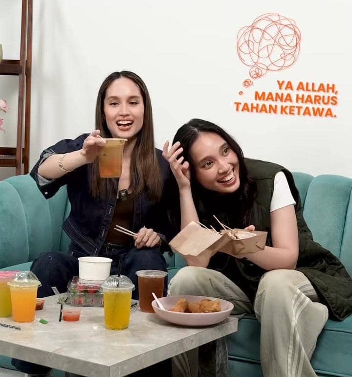 Cinta Laura war takjil di Blok M