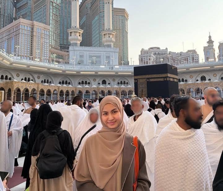 Xaviera Putri pertama kali umrah
