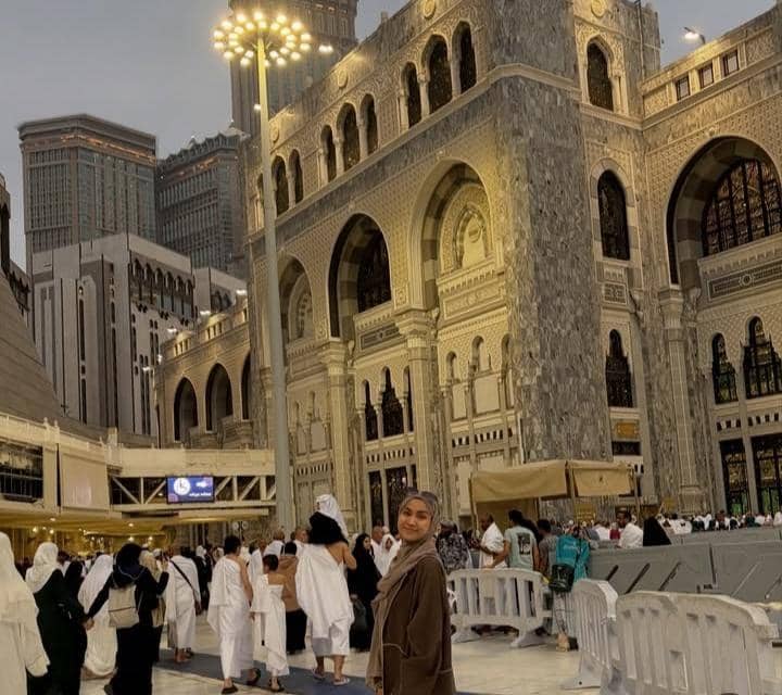 Xaviera Putri pertama kali umrah
