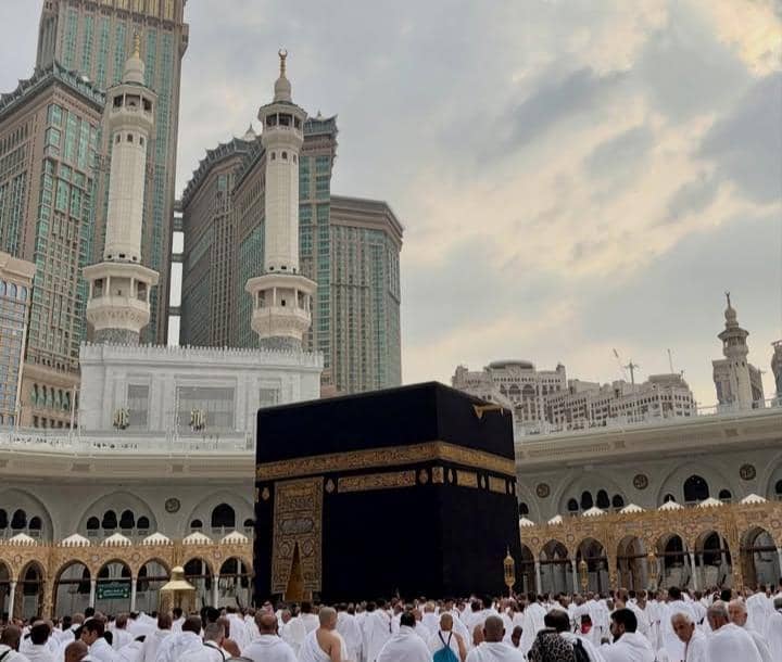 Xaviera Putri pertama kali umrah