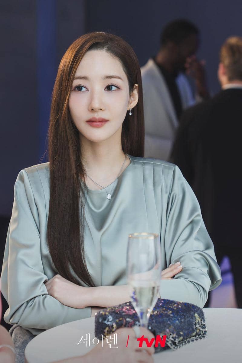 still cuts Siren's Kiss 