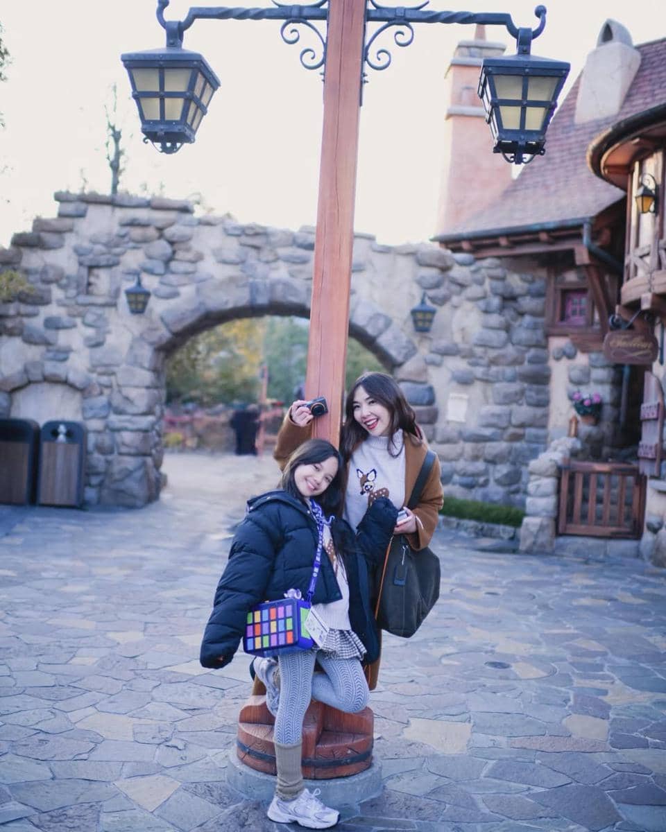 Gading, Gisel, Gempi liburan