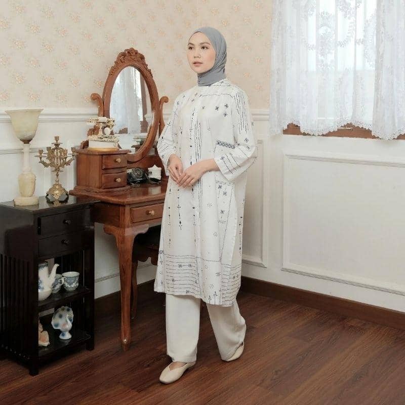 Sugi Label - SEMUSIM SLIT TUNIK 