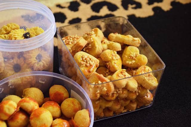 ilustrasi kue kacang gula aren