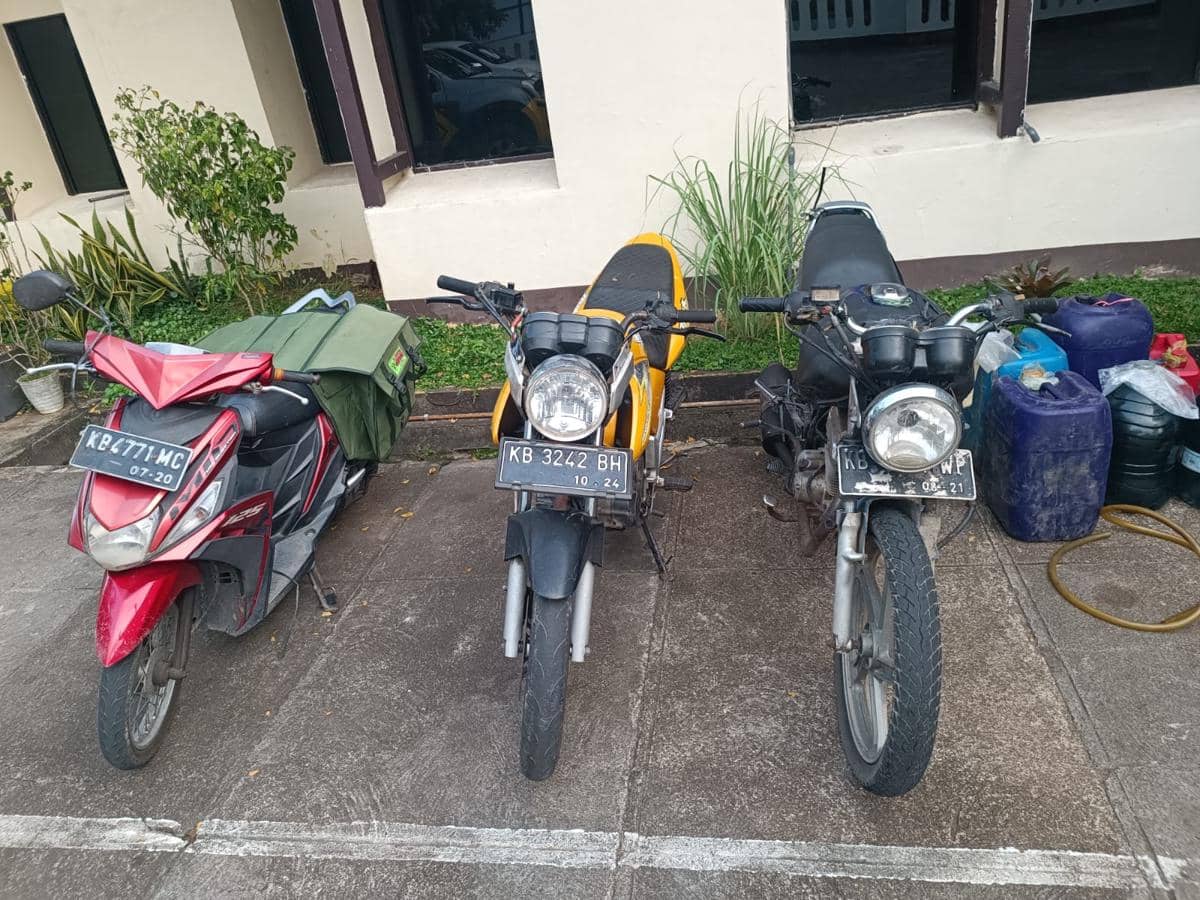 3 motor yang digunakan untuk isi BBM. 