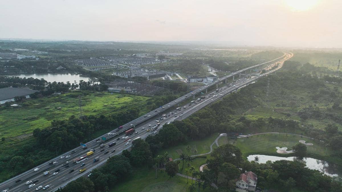Ilustrasi jalan tol