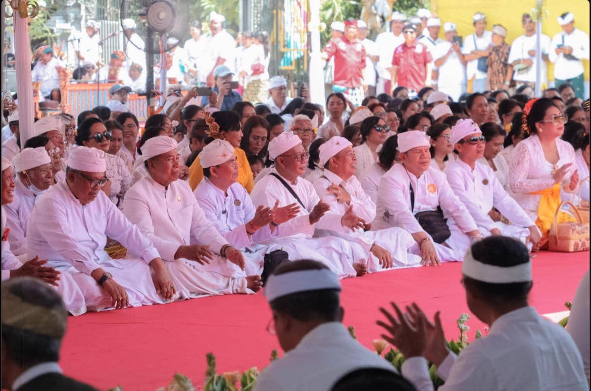 Pramono Hadiri Upacara Melasti, Imbau Warga Jaga Toleransi 