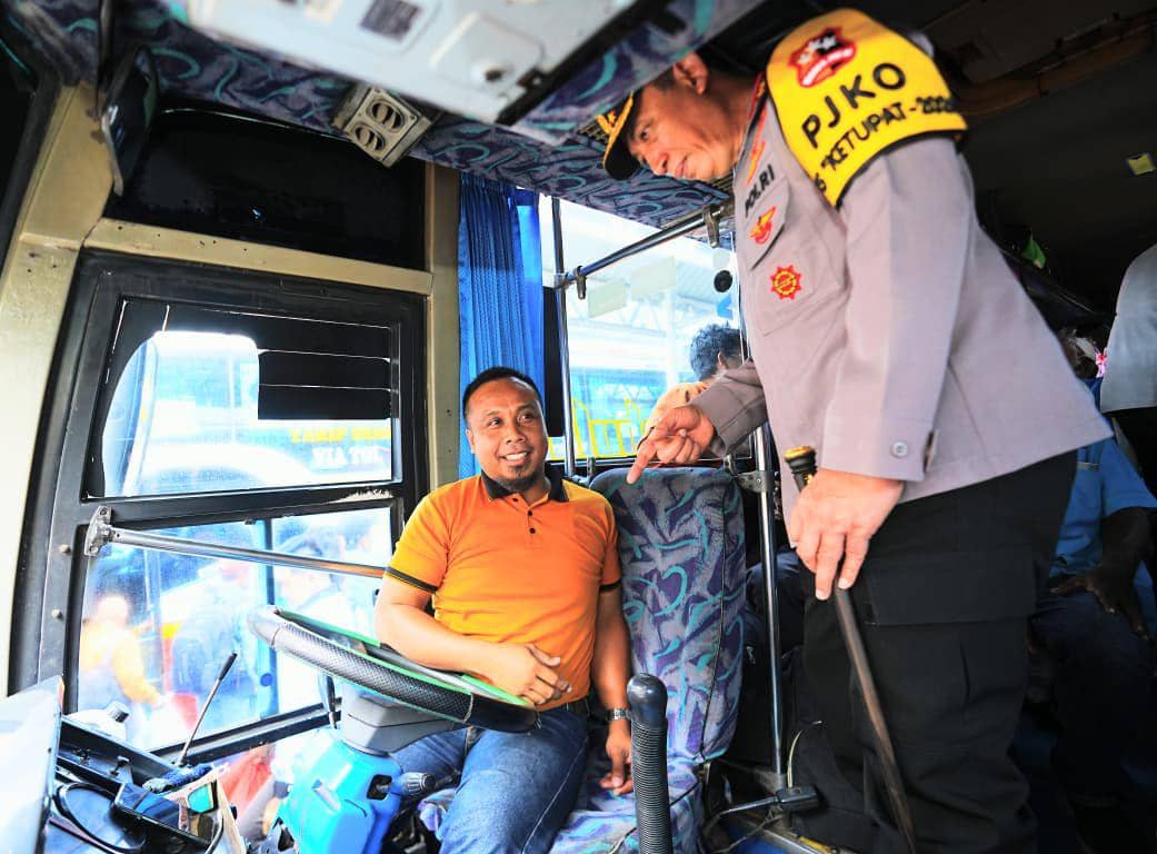 61 Titik Rawan Laka di Jatim, Kapolri Ingatkan Sopir Bus Hati-hati