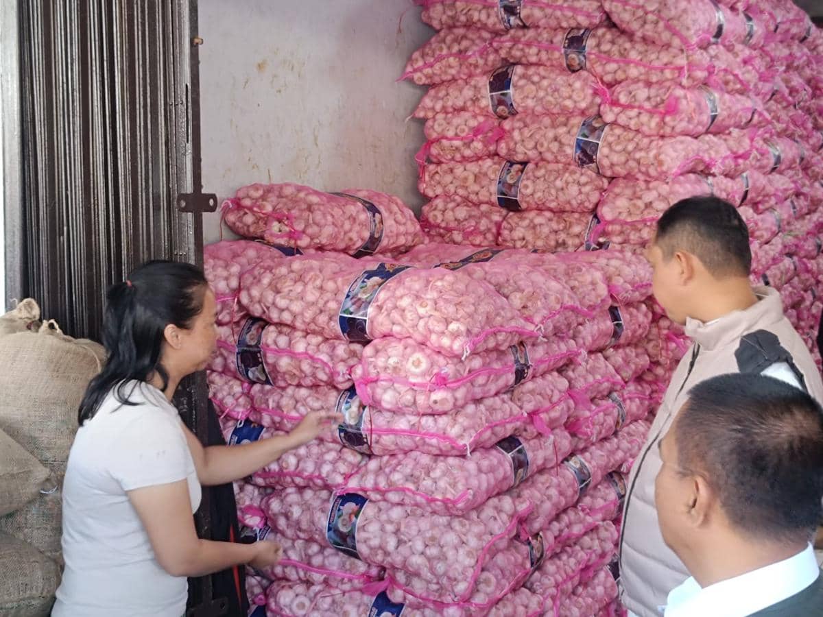 Jelang Lebaran, Satgas Pangan Jabar Pantau Harga Sembako di Pasar Tradisional