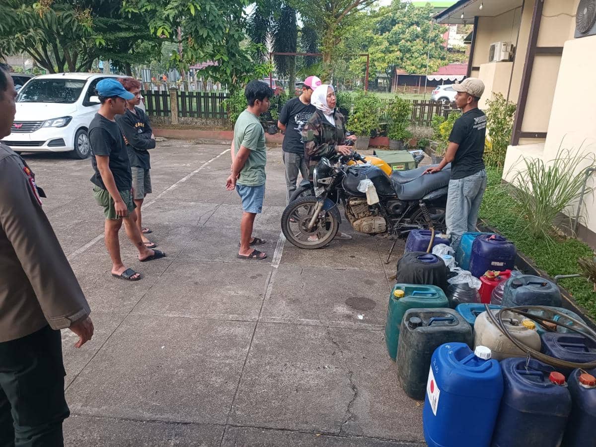 Jeriken yang digunakan pelaku untuk beli BBM.