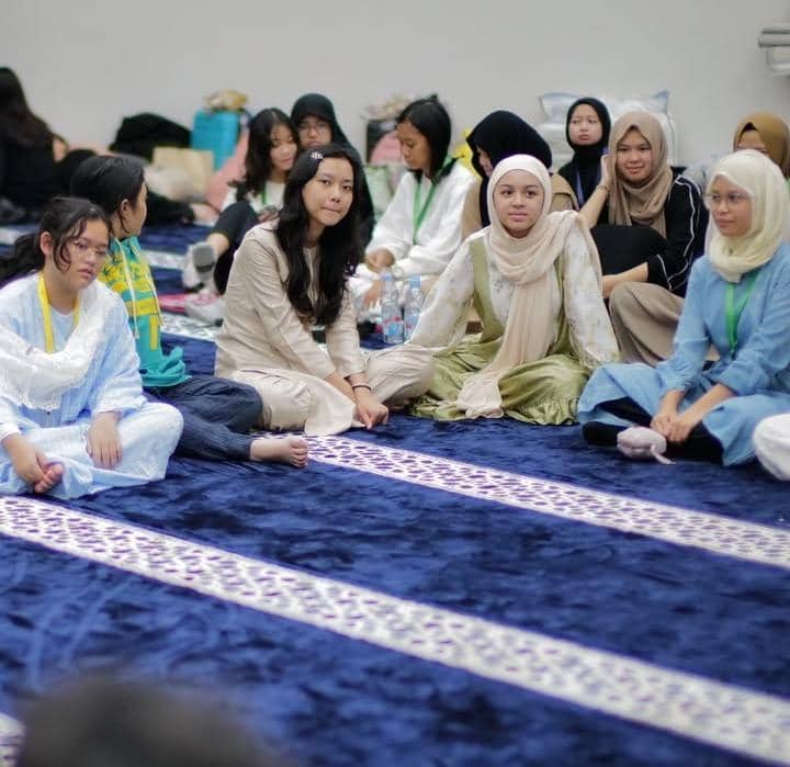 potret anak-anak Rionaldo Stokhorst ikut pesantren kilat di sekolah