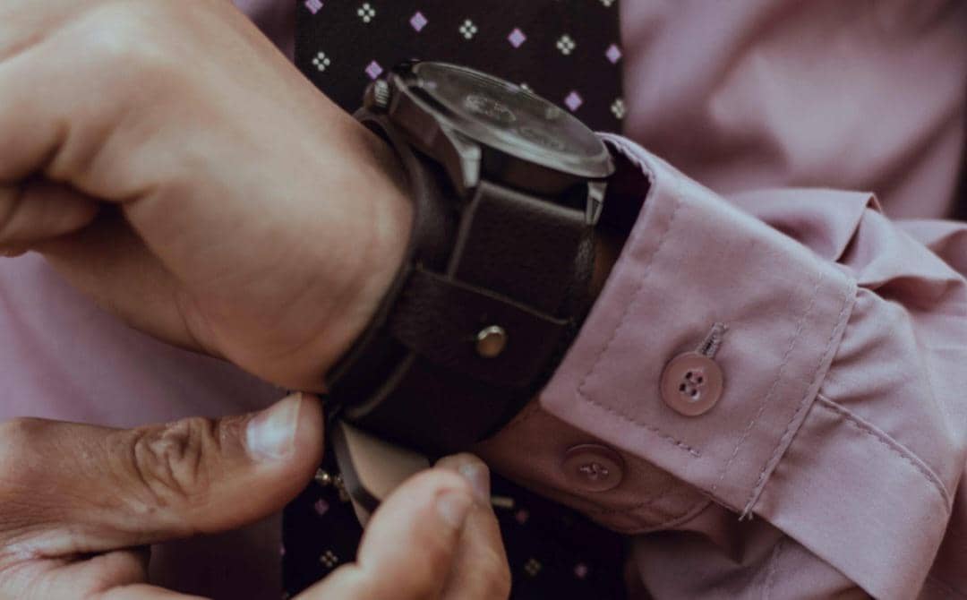 ilustrasi jam tangan