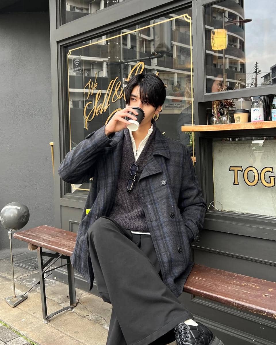 Gaya Warna Earth Tone ala Dunk Natachai