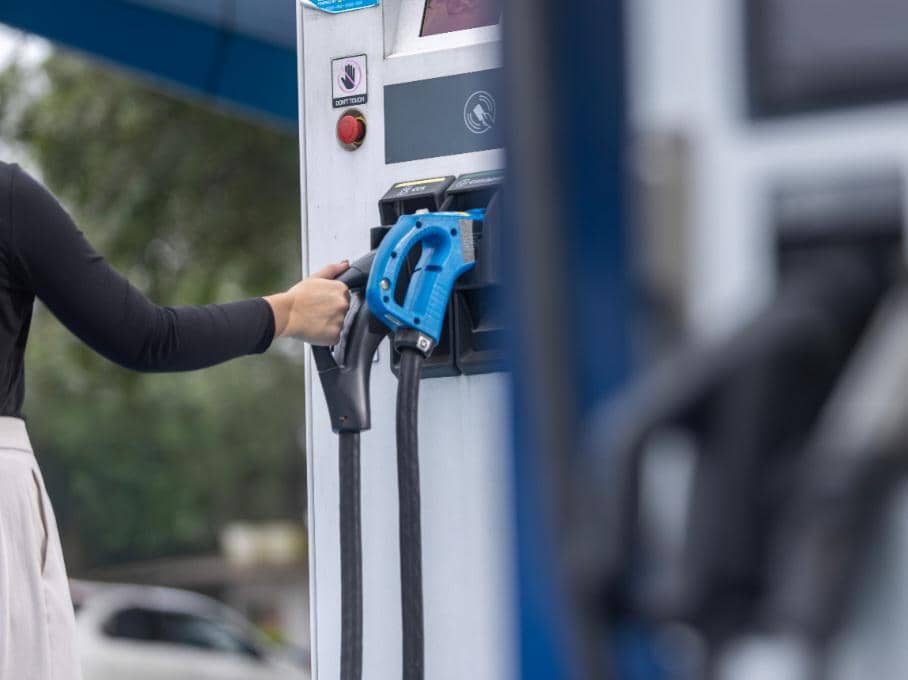 SPKLU di Tol Tangerang-Merak