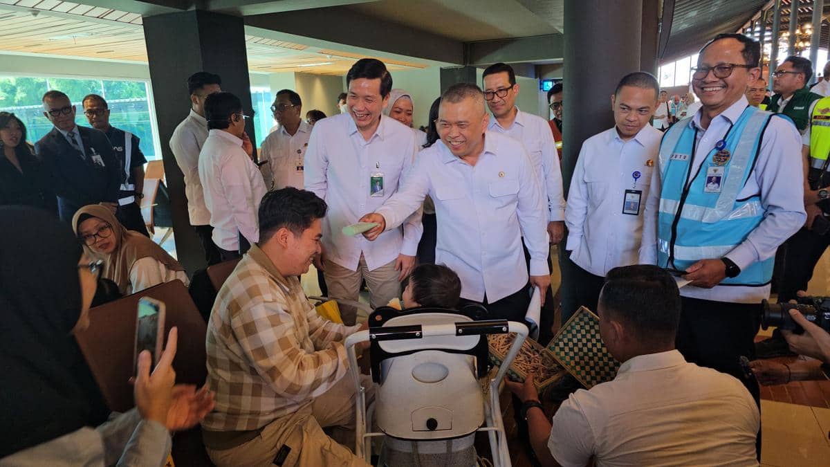 Menteri Perhubungan, Dudi Purwaghandi di Bandara Soetta