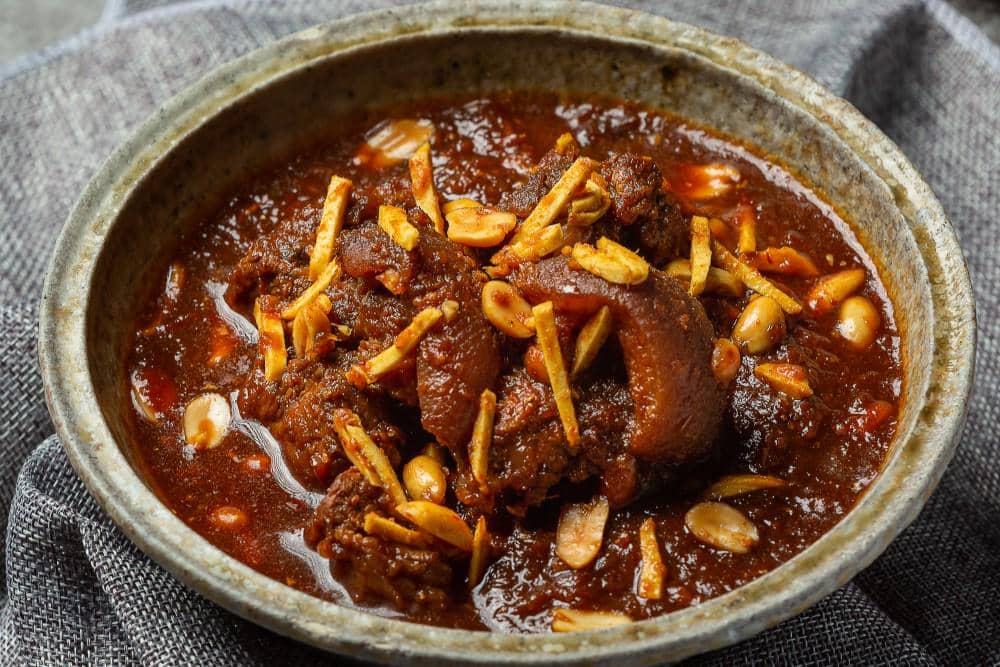 Resep Rendang Kikil, Lembut dan Berbumbu Medok!