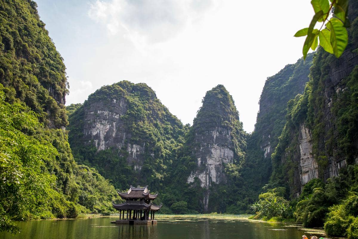 5 Fakta Tràng An, Labirin Karst Kuno di Pegunungan Vietnam