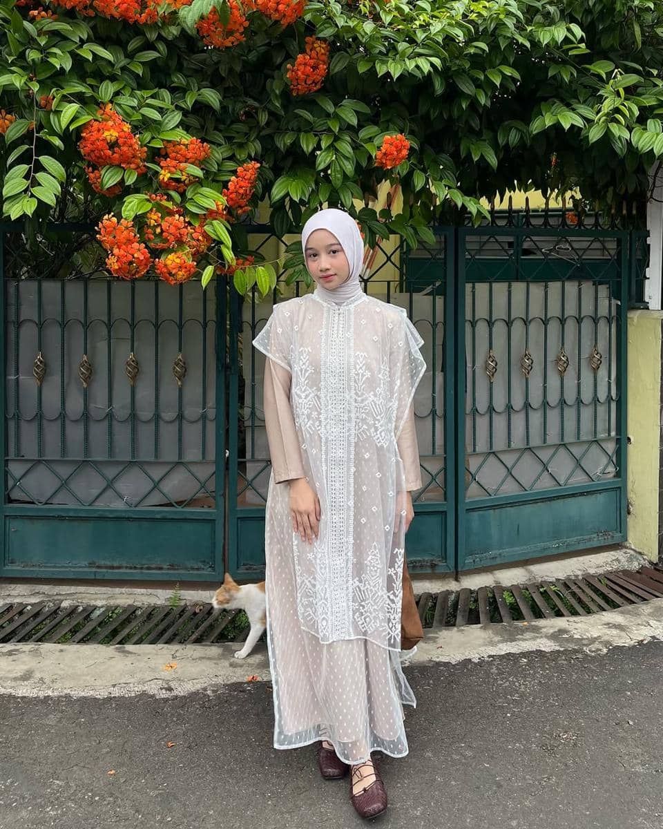 OOTD Lebaran Nuansa Pastel ala Sofi Yusandi