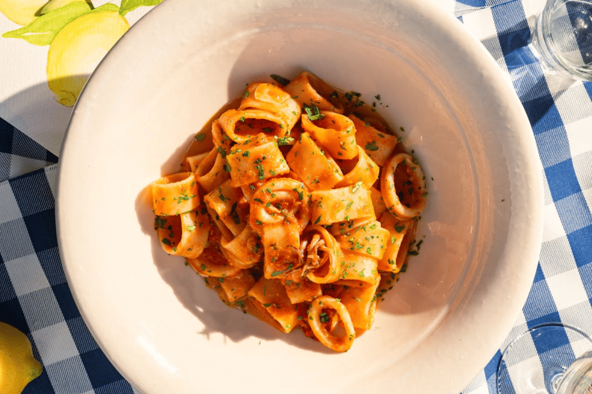 ilustrasi crab bisque pasta