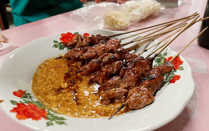 5 Kuliner Legendaris di Jalur Pantura Cirebon, Nikmatnya Tak Lekang oleh Waktu!