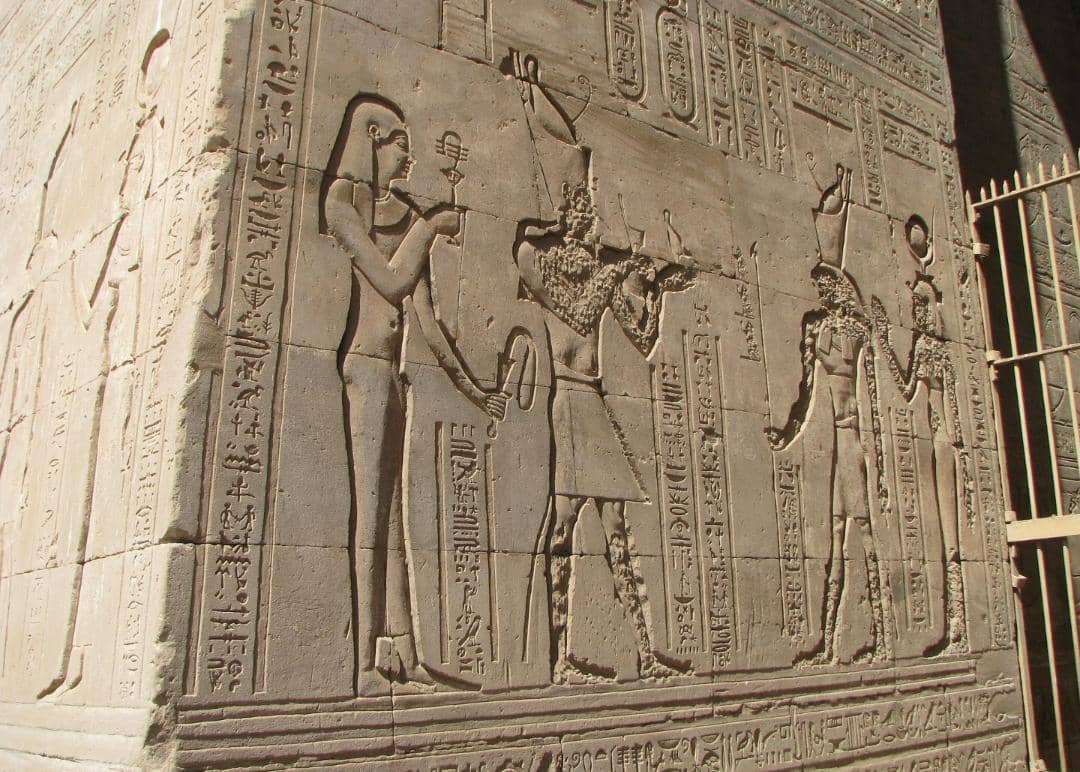 ilustrasi relief peradaban Mesir Kuno