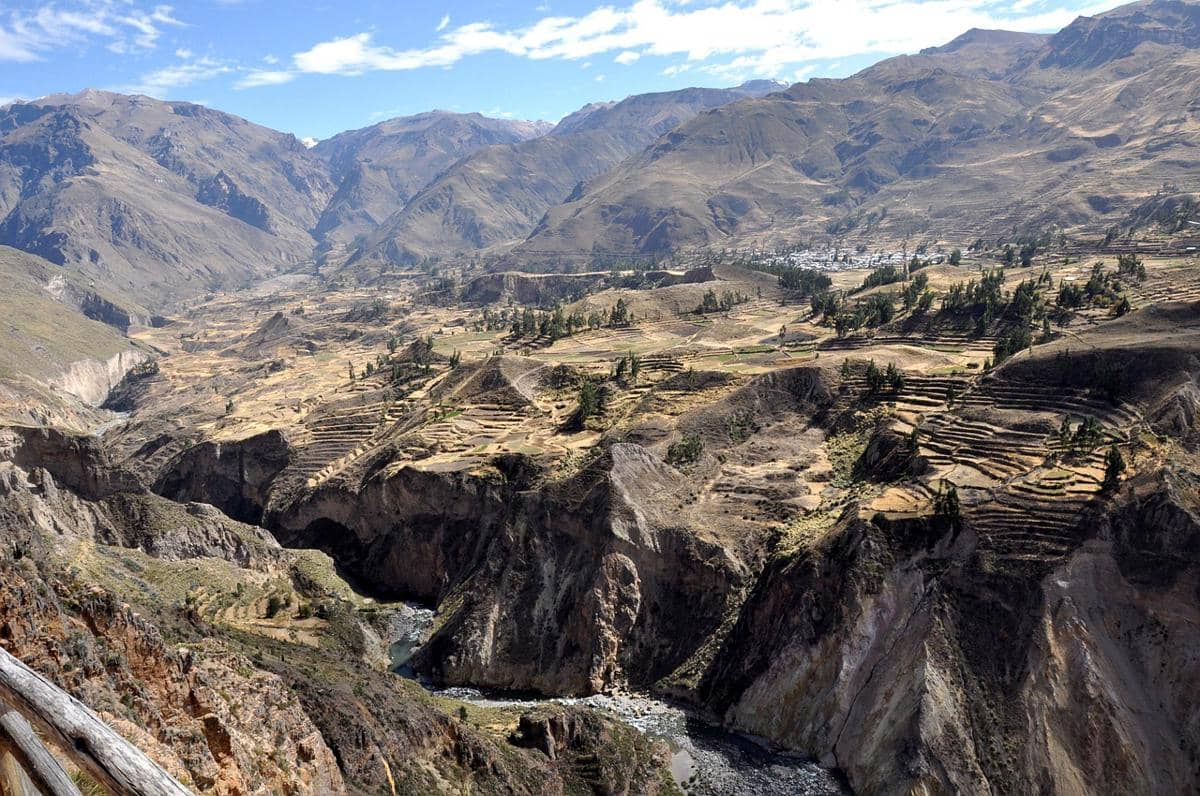 potret Colca Canyon di Arequipa, salah satu ngarai terdalam di dunia