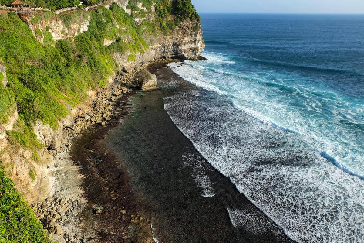 5 Pantai Hidden Gem di JLS Blitar–Tulungagung untuk Road Trip Libur Lebaran