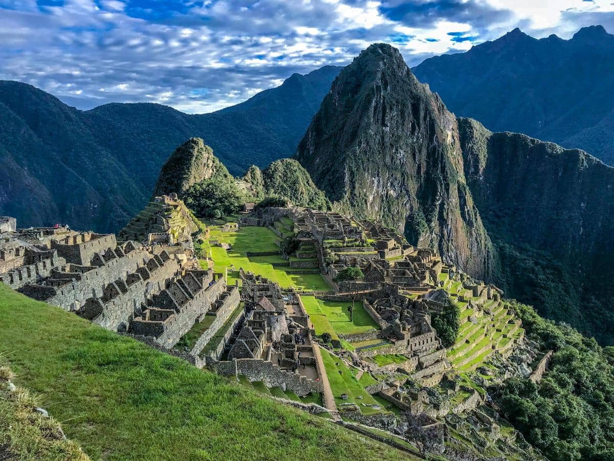 potret Machu Picchu yang menjadi salah satu peninggalan arsitektur paling terkenal dari peradaban Inca