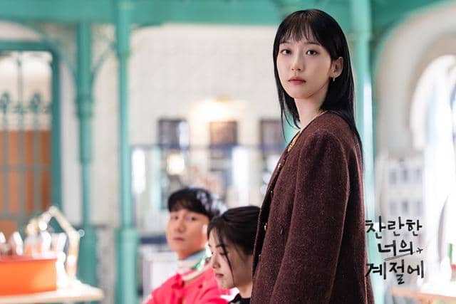 7 Bukti Song Ha Young Bersikap Denial di In Your Radiant Season