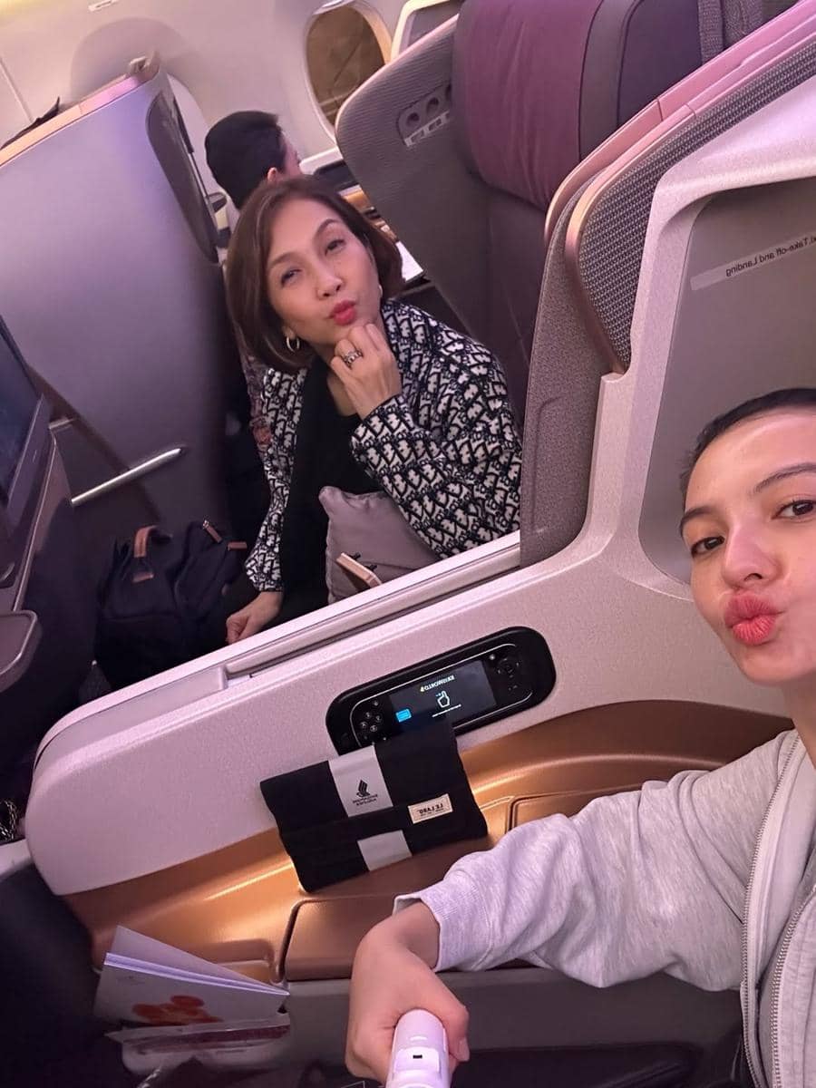 Raline Shah dan ibunda jalan-jalan di New York.