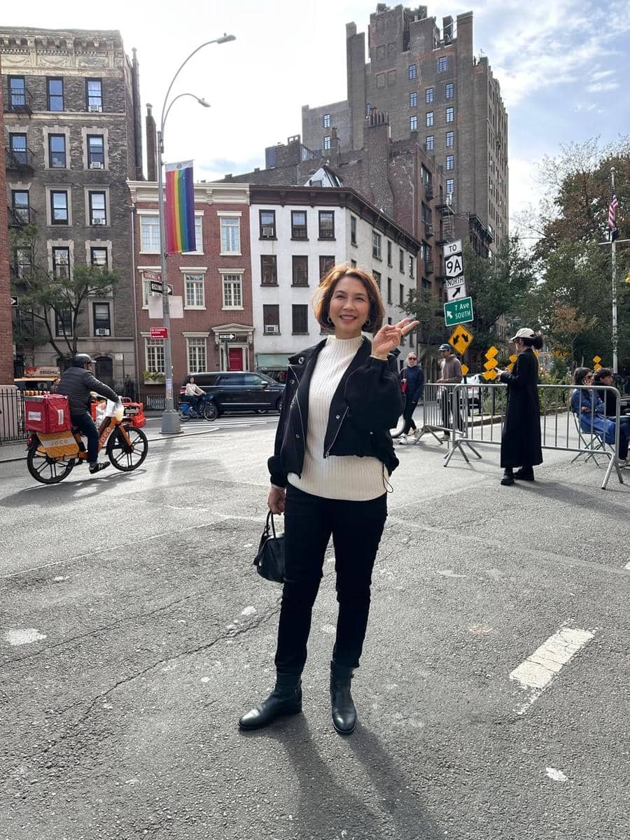 Raline Shah dan ibunda jalan-jalan di New York.