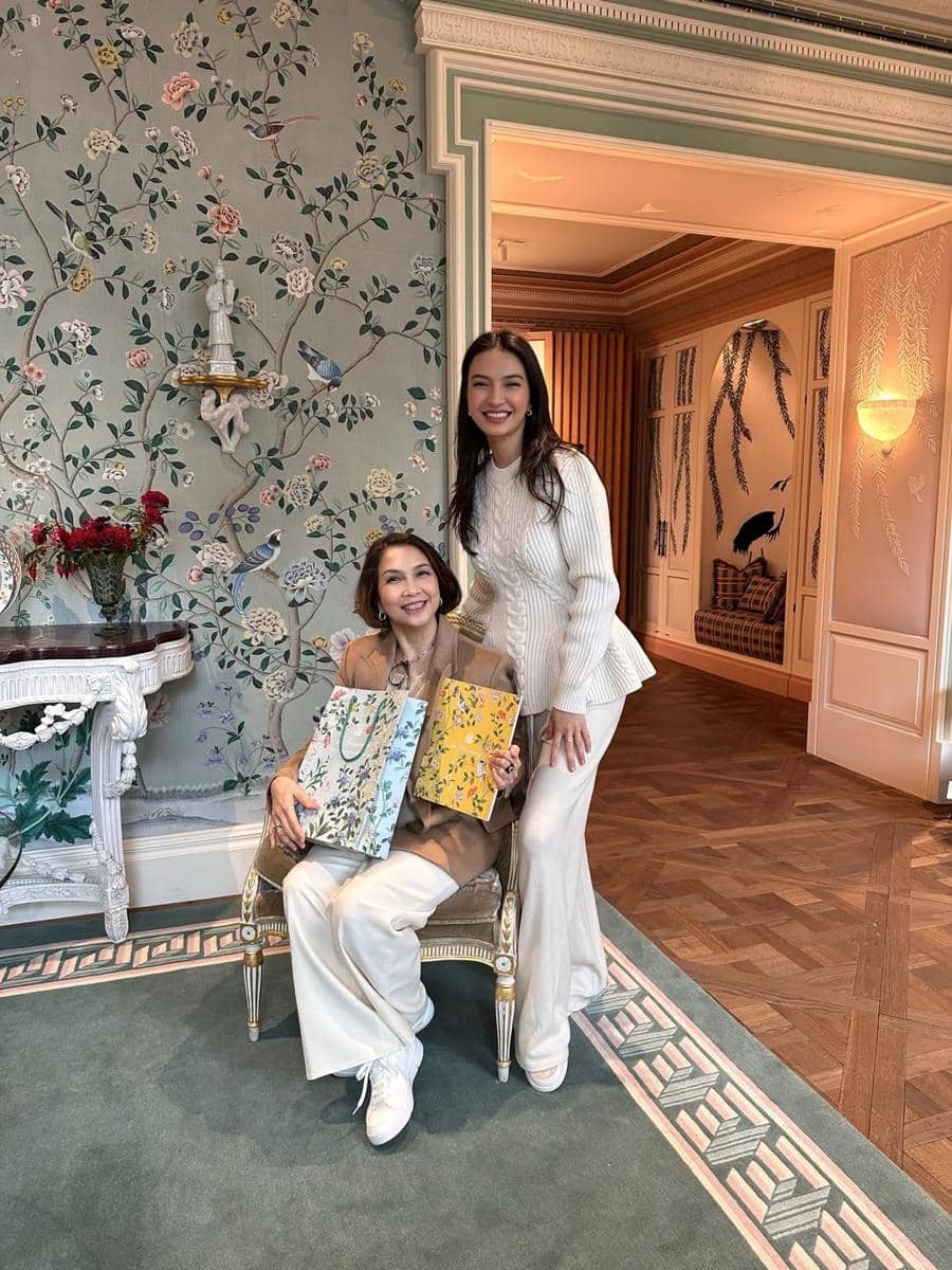 Raline Shah dan ibunda jalan-jalan di New York.