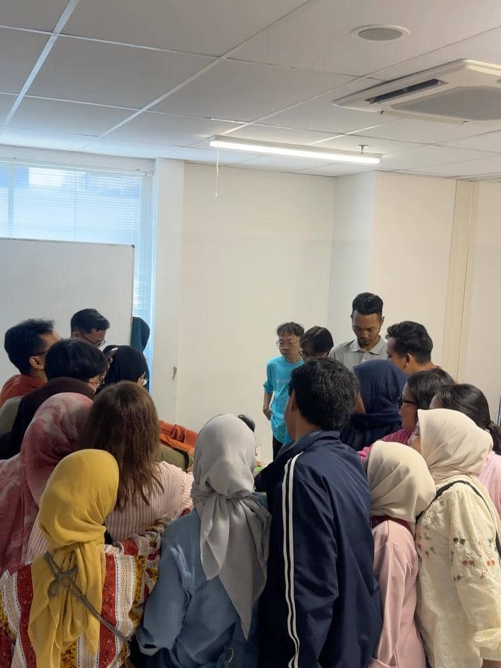 Daffa Wardhana donor darah saat Ramadan 2026.