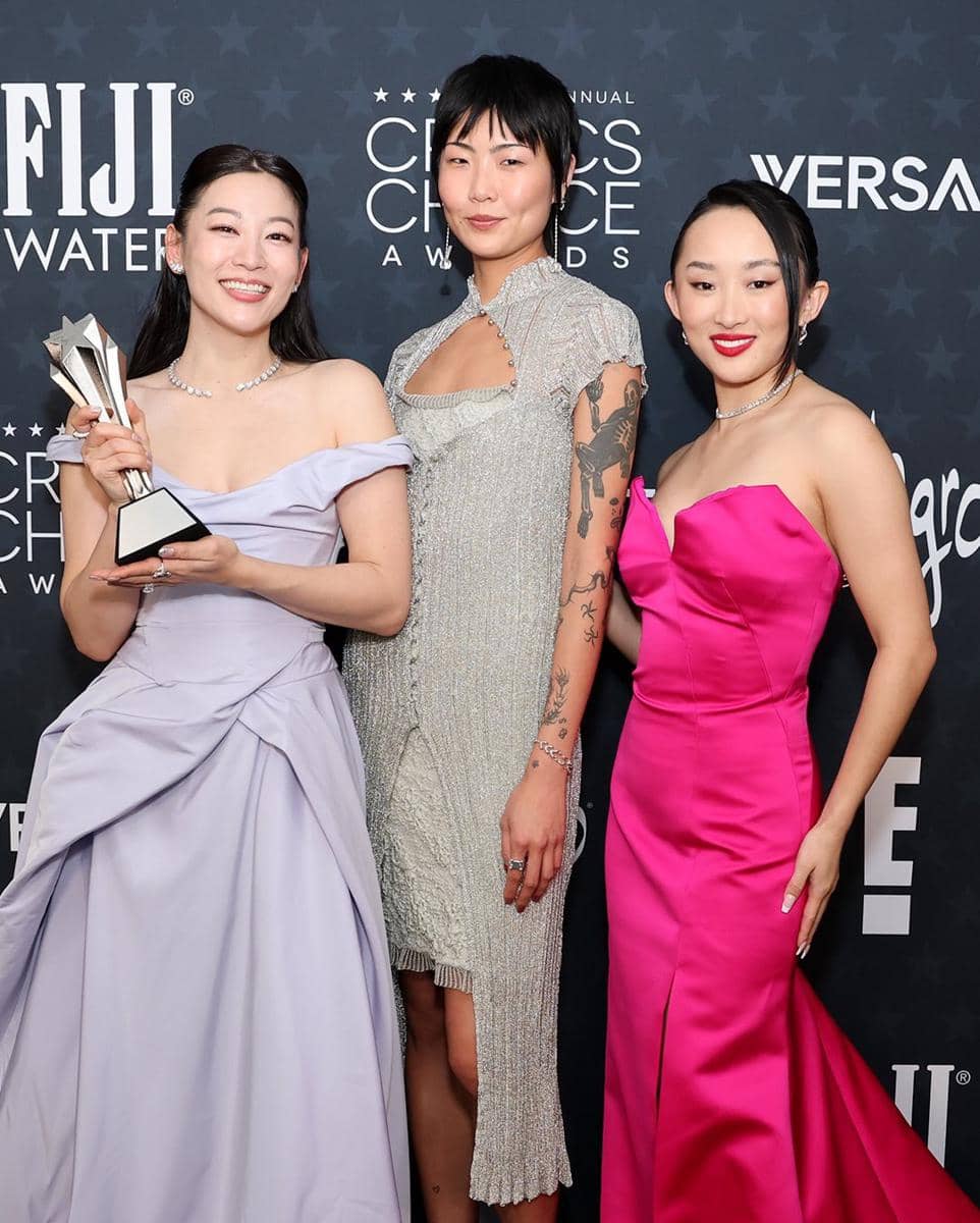 Potret kemenangan lagu Golden 